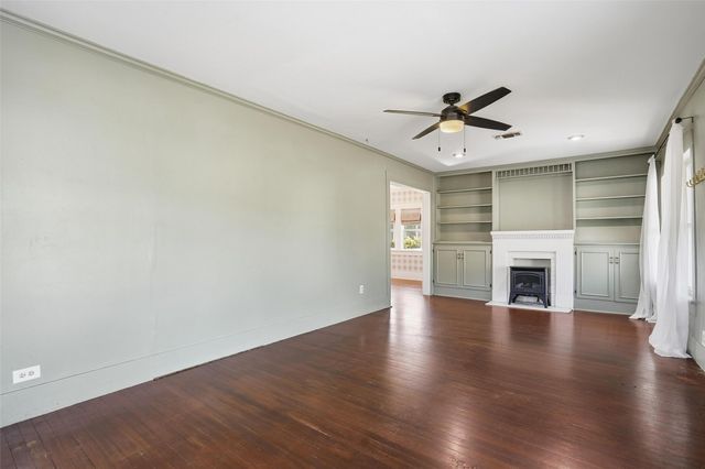 703 Featherston Street, Cleburne, TX 76033