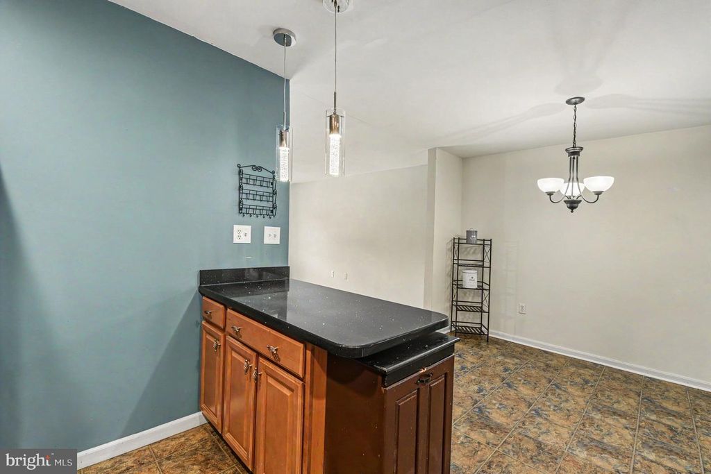 Image 11 of property listing at 218 VIRGINIA AVE, Pasadena, MD 21122