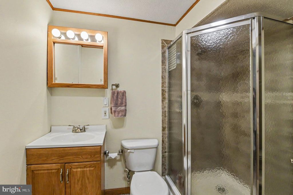 Image 23 of property listing at 218 VIRGINIA AVE, Pasadena, MD 21122