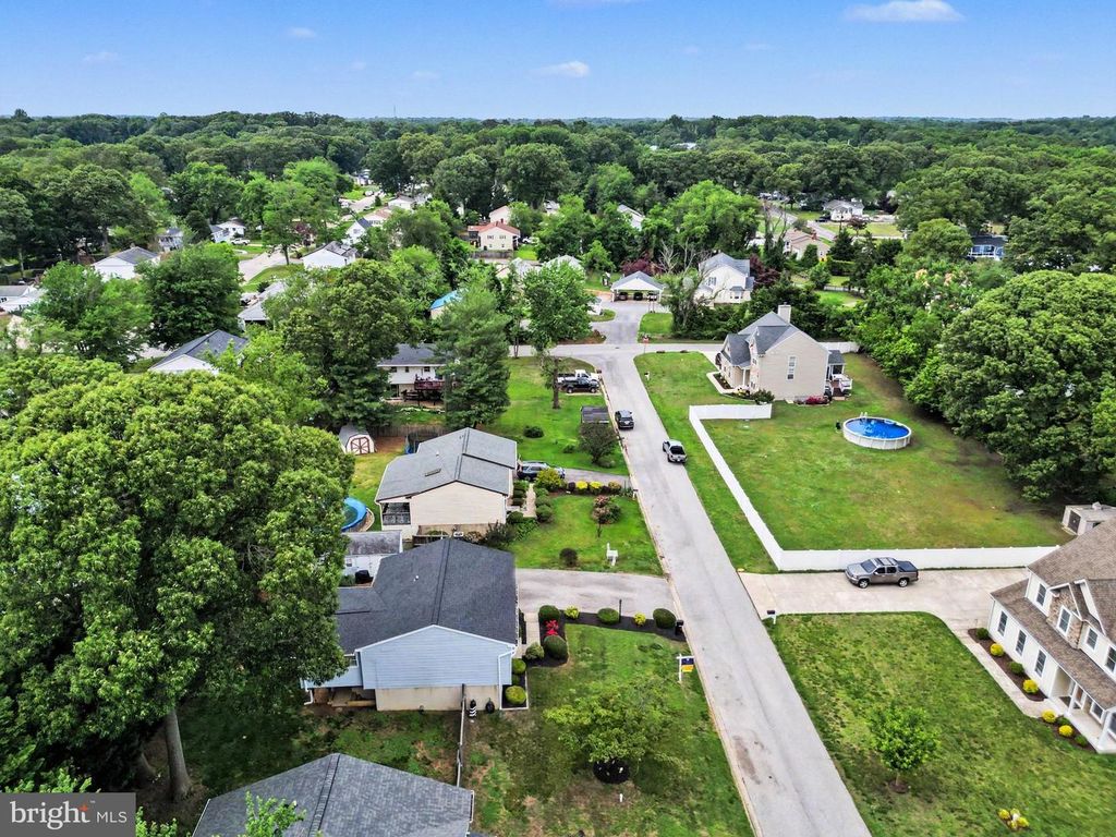 Image 28 of property listing at 218 VIRGINIA AVE, Pasadena, MD 21122