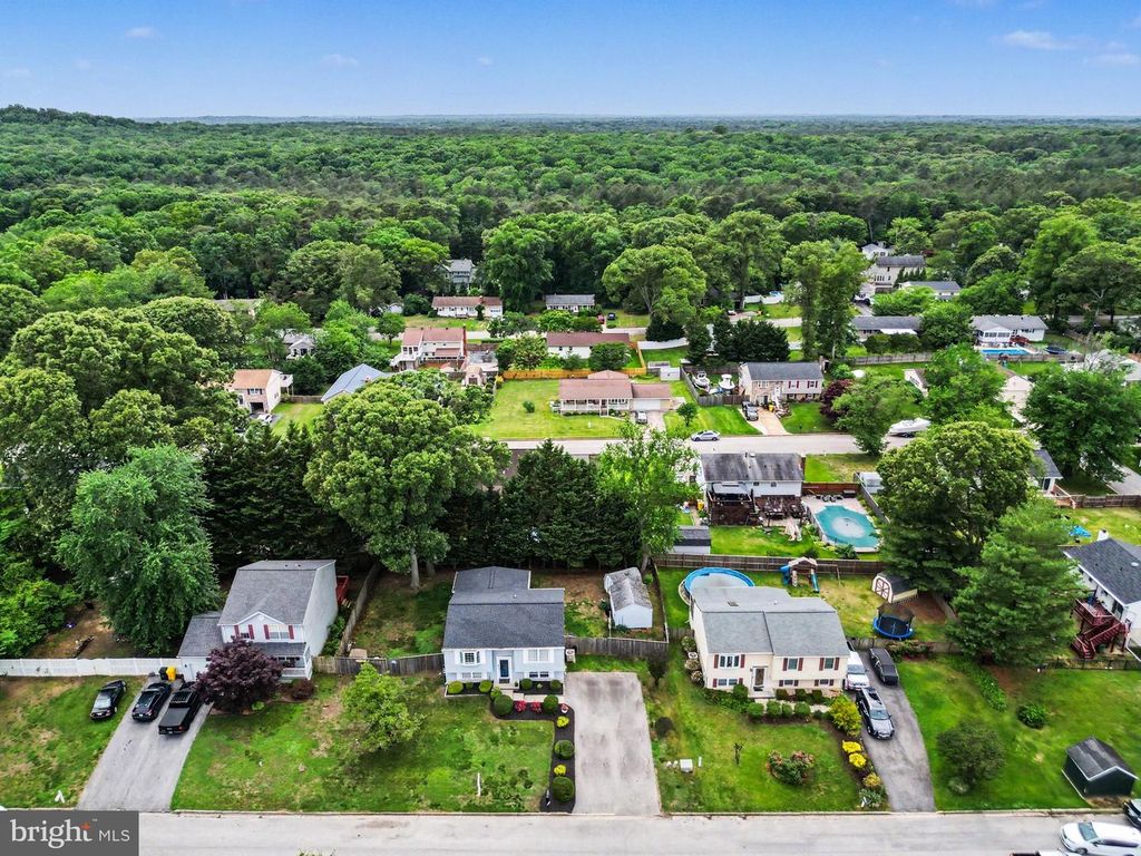Image 30 of property listing at 218 VIRGINIA AVE, Pasadena, MD 21122
