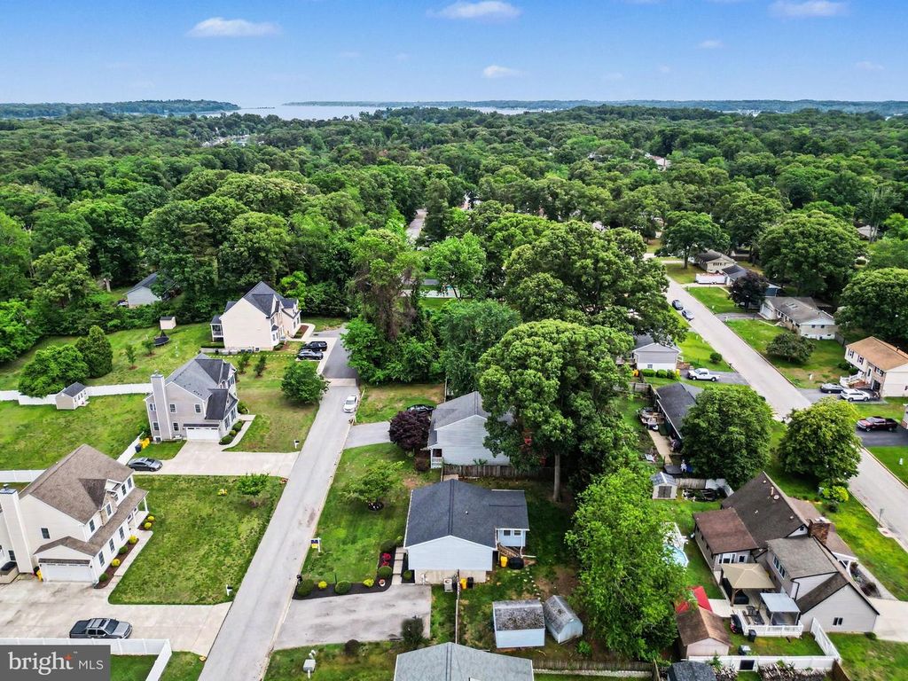 Image 31 of property listing at 218 VIRGINIA AVE, Pasadena, MD 21122