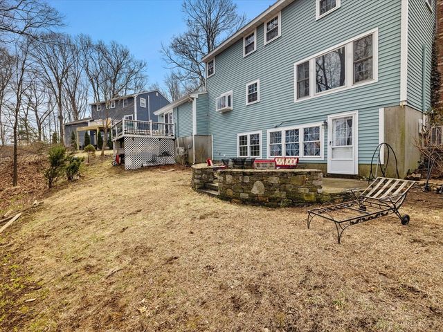 44 Old Colony Dr, Westborough, MA 01581