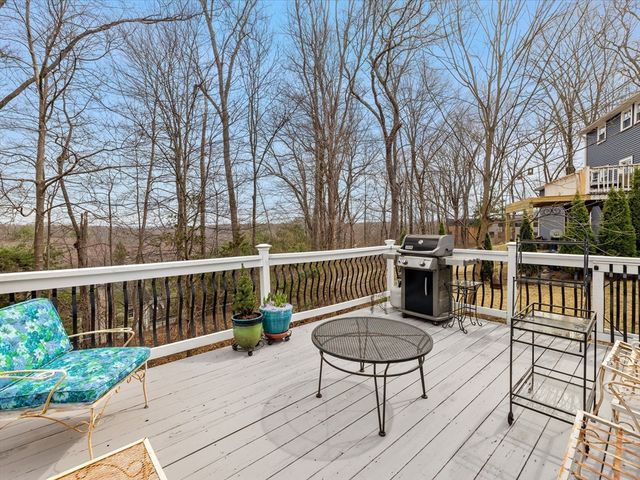 44 Old Colony Dr, Westborough, MA 01581