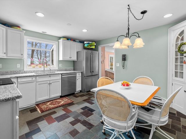 44 Old Colony Dr, Westborough, MA 01581