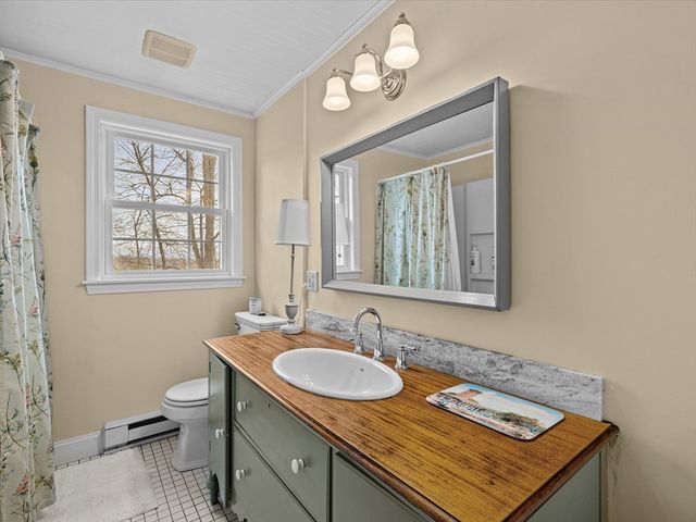 44 Old Colony Dr, Westborough, MA 01581