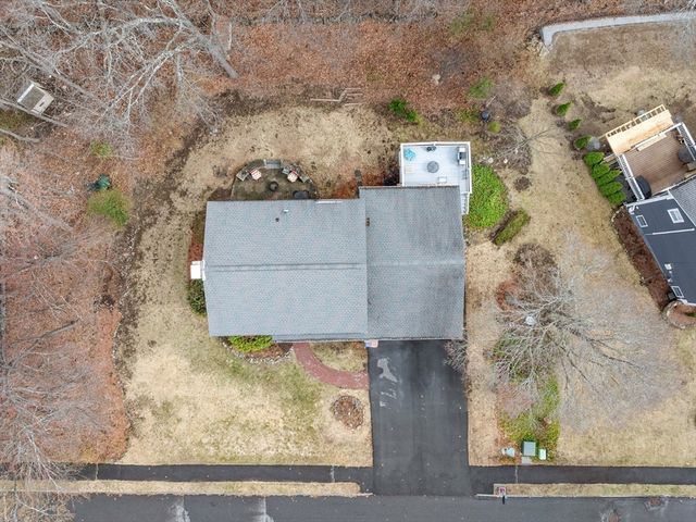 44 Old Colony Dr, Westborough, MA 01581