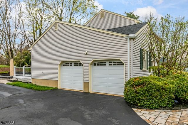 10 Hoagland Dr, Montgomery Twp., NJ 08502