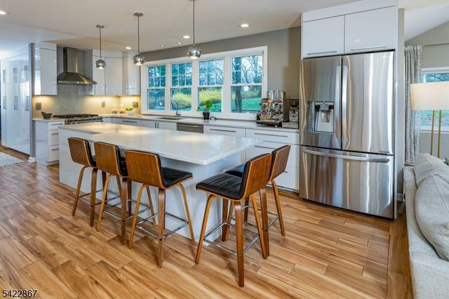 10 Hoagland Dr, Montgomery Twp., NJ 08502