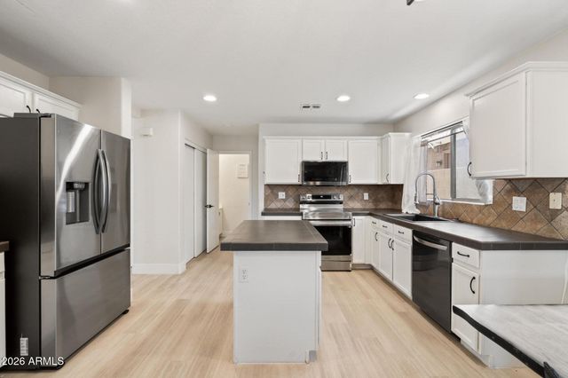 7830 S 26TH Street, Phoenix, AZ 85042