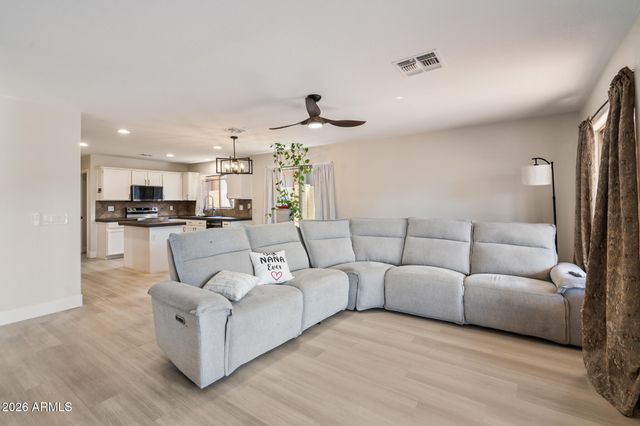 7830 S 26TH Street, Phoenix, AZ 85042
