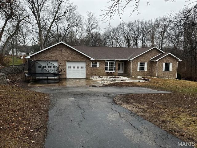 7 Denzel Drive, Greenville, IL 62246