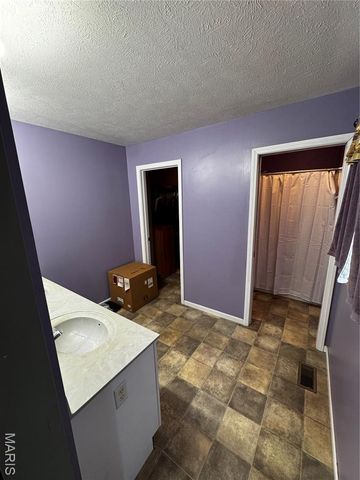 7 Denzel Drive, Greenville, IL 62246