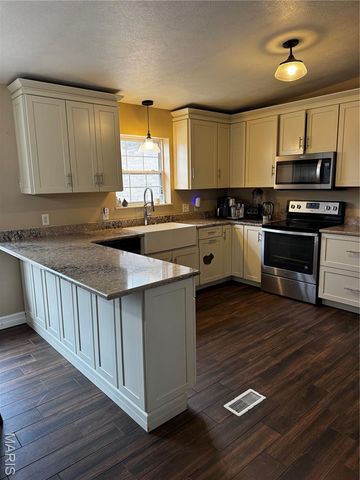 7 Denzel Drive, Greenville, IL 62246