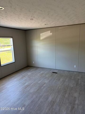 1184 Easy Street SE, Bolivia, NC 28422