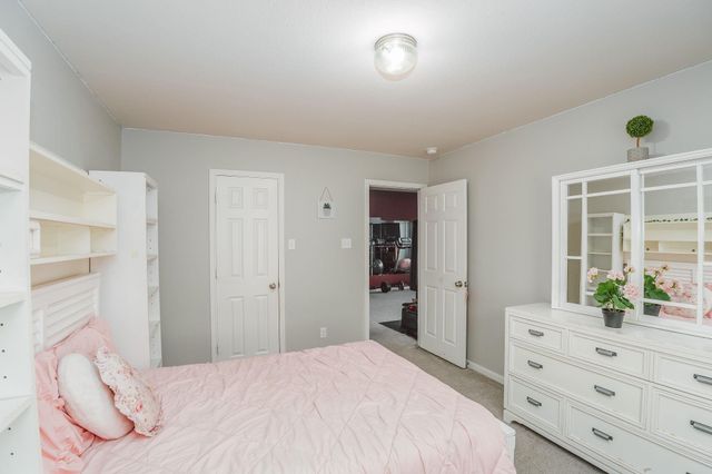 2055 Midlane Drive, Conroe, TX 77301