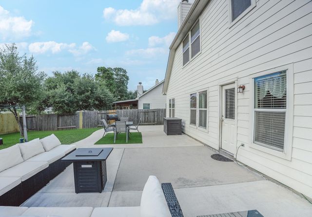 2055 Midlane Drive, Conroe, TX 77301