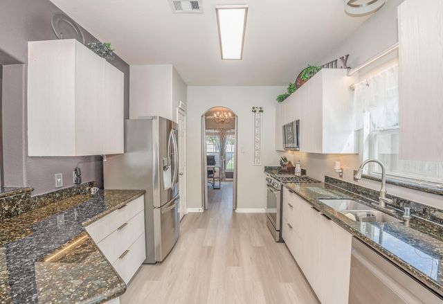 2055 Midlane Drive, Conroe, TX 77301