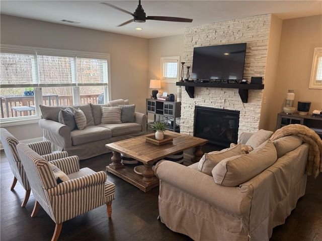 1624 Waysome Way, Atlanta, GA 30318