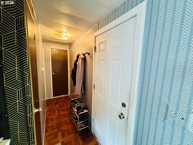 26801 Ne 9TH St 46, Camas, WA 98607