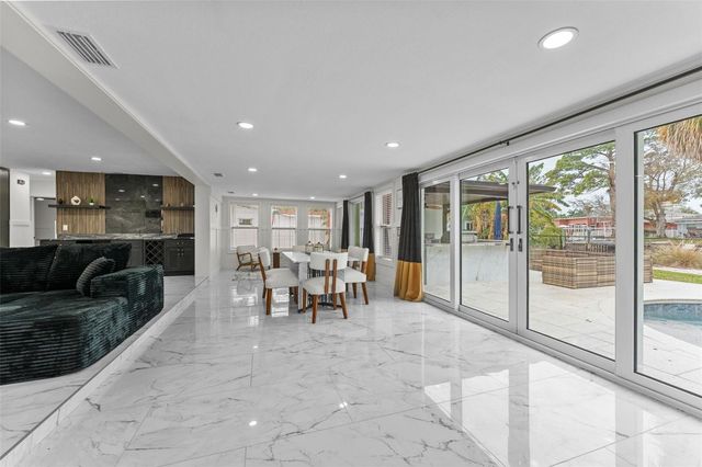 4440 HUNTINGTON STREET NE, St Petersburg, FL 33703