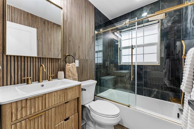 4440 HUNTINGTON STREET NE, St Petersburg, FL 33703