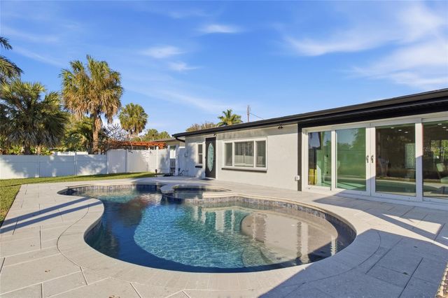 4440 HUNTINGTON STREET NE, St Petersburg, FL 33703