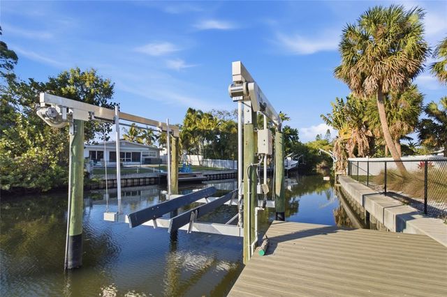 4440 HUNTINGTON STREET NE, St Petersburg, FL 33703