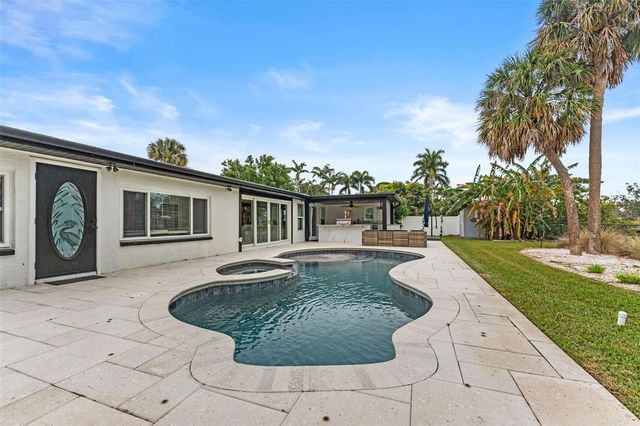 4440 HUNTINGTON STREET NE, St Petersburg, FL 33703