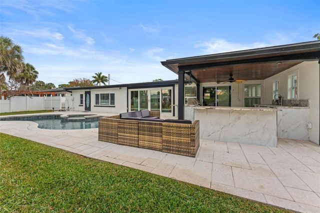 4440 HUNTINGTON STREET NE, St Petersburg, FL 33703