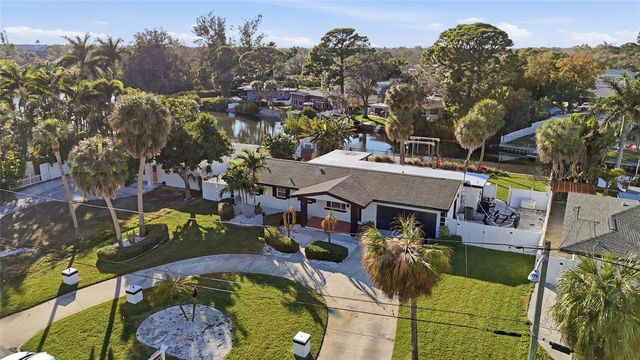 4440 HUNTINGTON STREET NE, St Petersburg, FL 33703