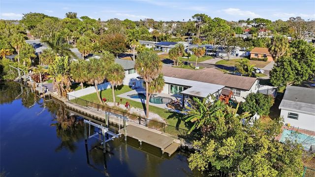 4440 HUNTINGTON STREET NE, St Petersburg, FL 33703