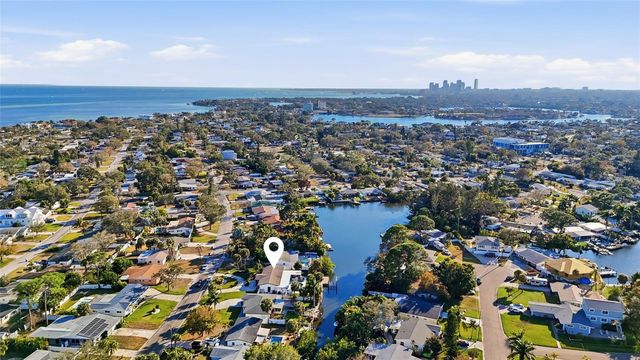 4440 HUNTINGTON STREET NE, St Petersburg, FL 33703