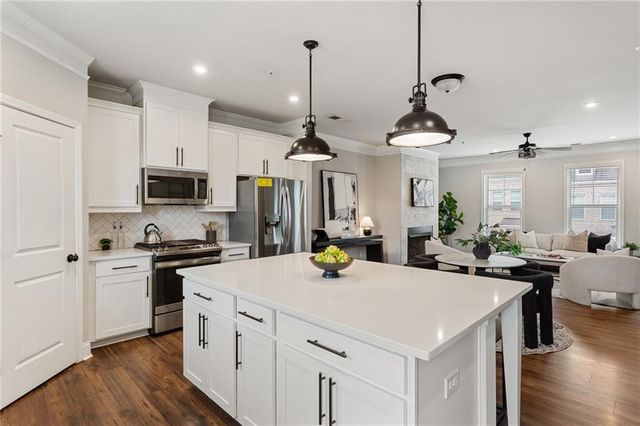 6469 Brookside Boulevard SE, Mableton, GA 30126