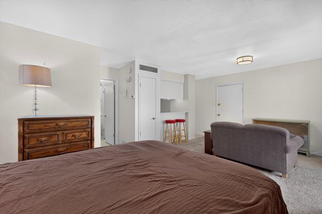 1601 Pennsylvania Street NE I-16, Albuquerque, NM 87110