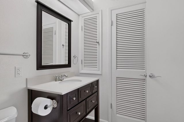 1601 Pennsylvania Street NE I-16, Albuquerque, NM 87110