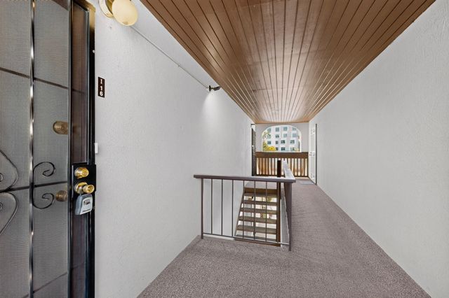 1601 Pennsylvania Street NE I-16, Albuquerque, NM 87110