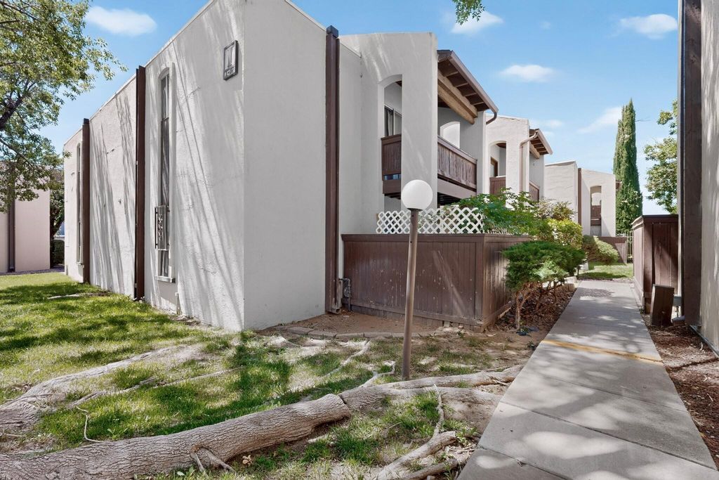 1601 Pennsylvania Street NE I-16, Albuquerque, NM 87110