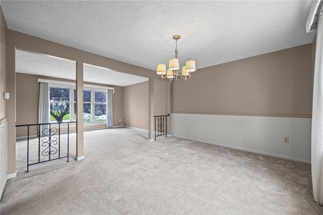 46 Olde Harbour, Greece, NY 14612