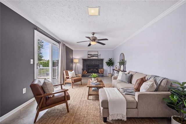 46 Olde Harbour, Greece, NY 14612