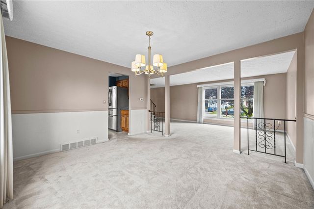 46 Olde Harbour, Greece, NY 14612