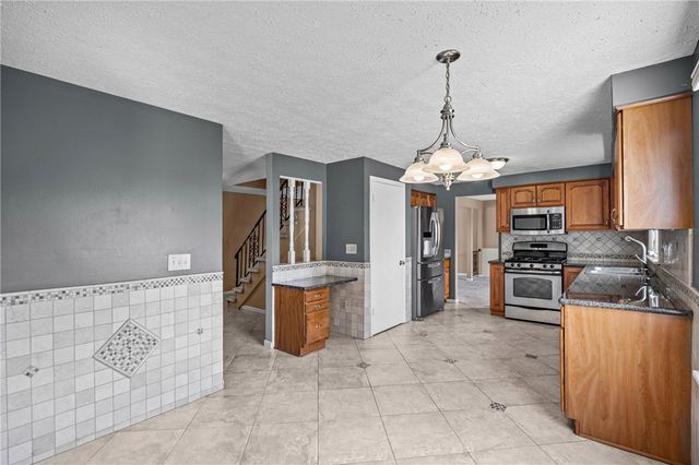 46 Olde Harbour, Greece, NY 14612