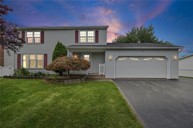 46 Olde Harbour, Greece, NY 14612