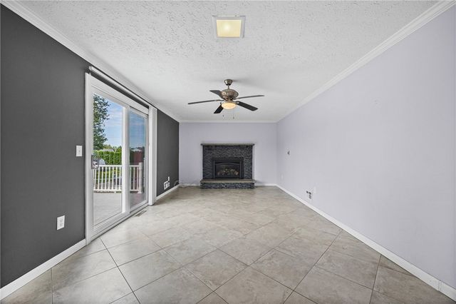 46 Olde Harbour, Greece, NY 14612