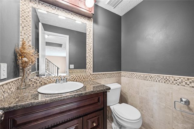 46 Olde Harbour, Greece, NY 14612