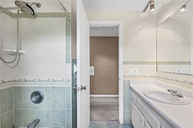 46 Olde Harbour, Greece, NY 14612
