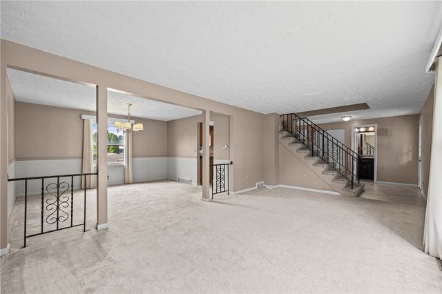 46 Olde Harbour, Greece, NY 14612