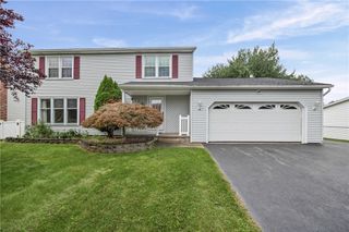 46 Olde Harbour, Greece, NY 14612