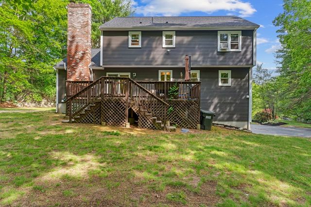 42 Brookside Dr, Uxbridge, MA 01569