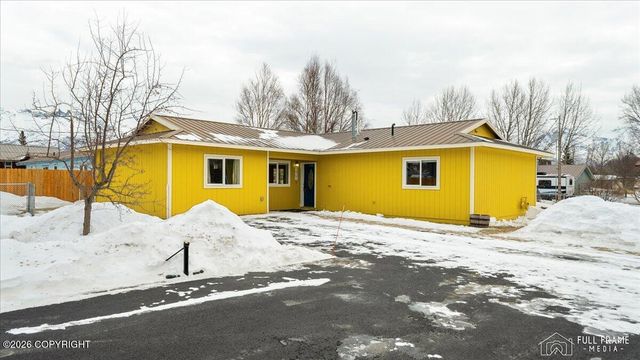 421 E Gold Key Lane, Palmer, AK 99645